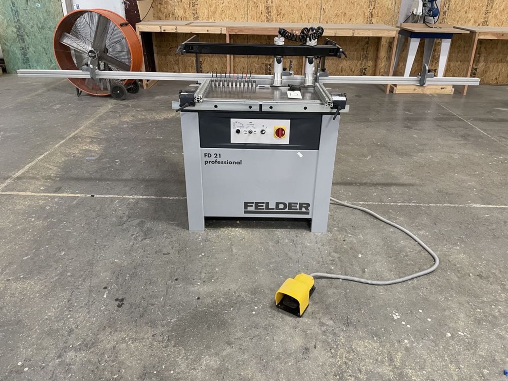 Felder FD 21 Professional Dowel Boring Machine. SN 432.08.135.18, Year 2018. Equipped with 2 420mm