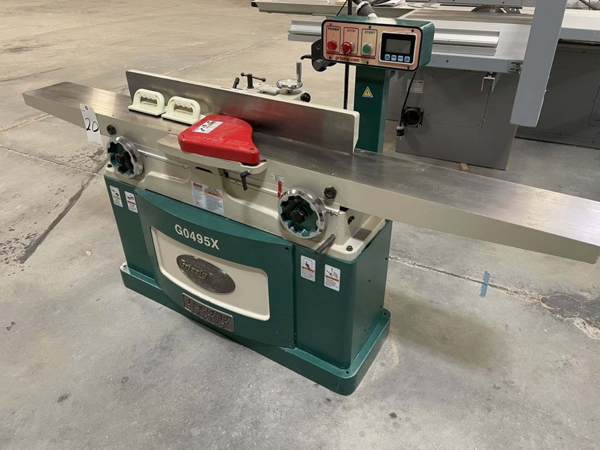 2018 Grizzly G0495X 8" x 83" Helical Cutterhead Jointer w/ DRO. SN 187458, Year 2018. Equipped - Image 2 of 7
