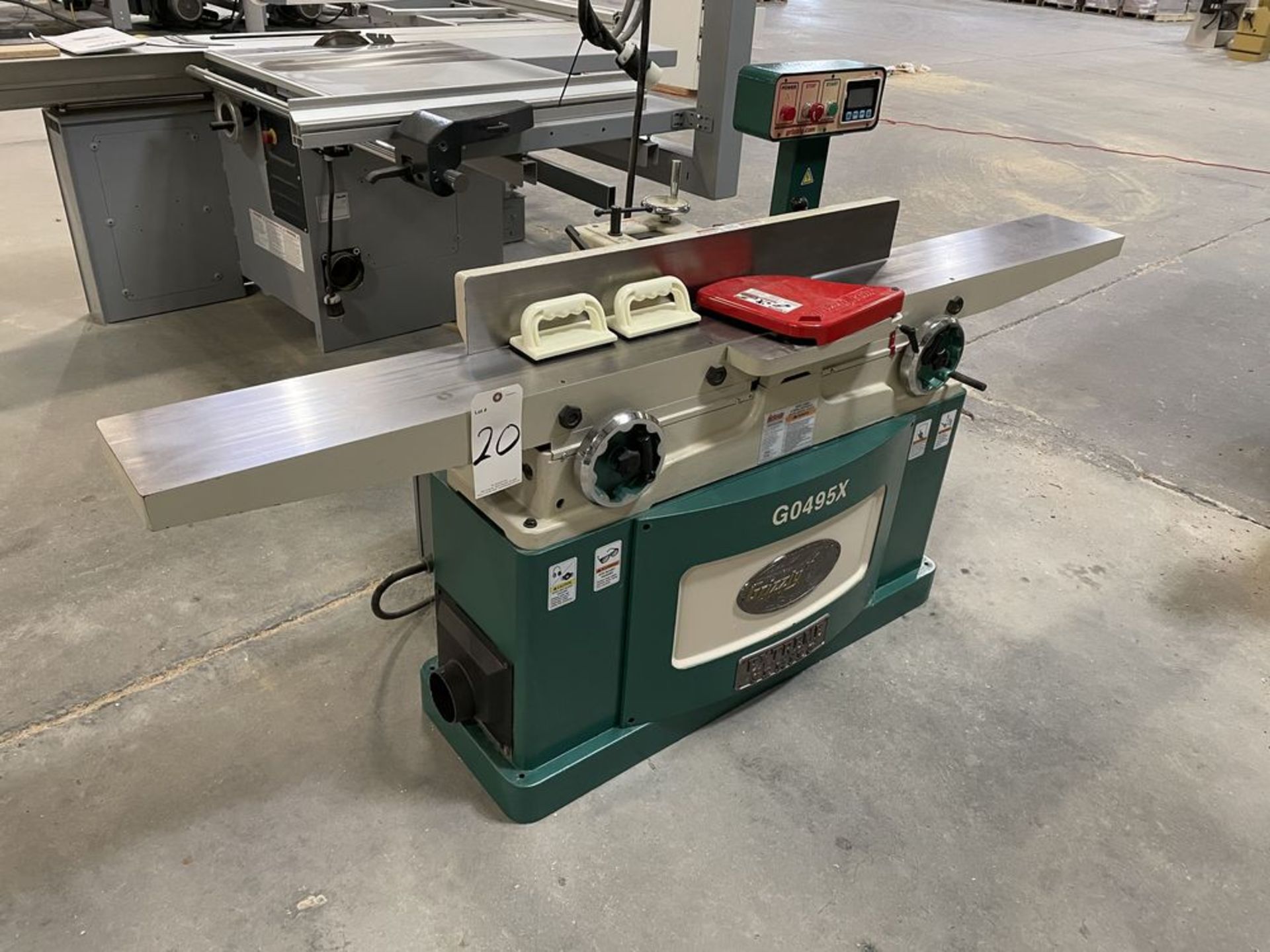 2018 Grizzly G0495X 8" x 83" Helical Cutterhead Jointer w/ DRO. SN 187458, Year 2018. Equipped