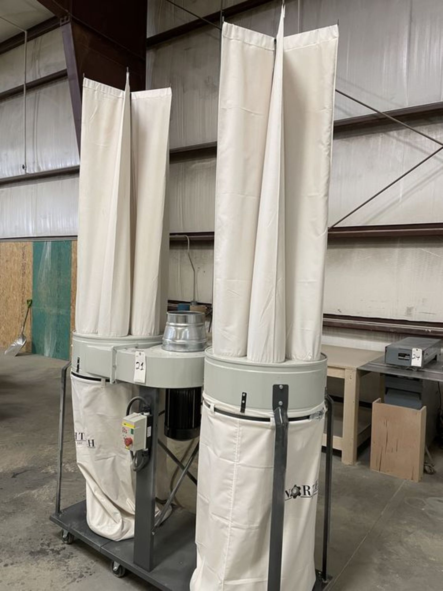 2018 Northtech NT-DC005-73 Dust Collector. SN 184602, Year 2018. Equipped with 7.5 HP motor, 4900 - Image 2 of 5