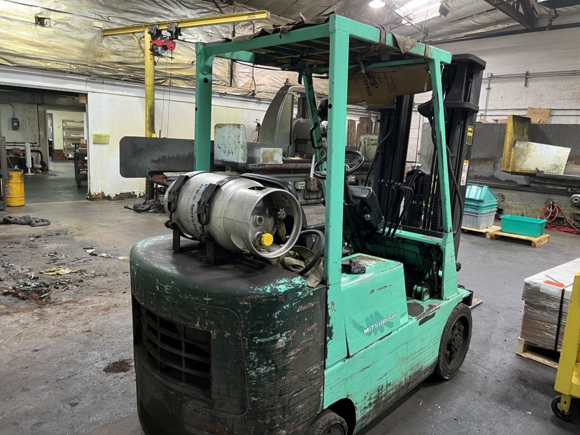 Mitsubishi FGC25 Forklift Serial Number AF82B-05382 5,000 LBS Capacity - Image 3 of 6