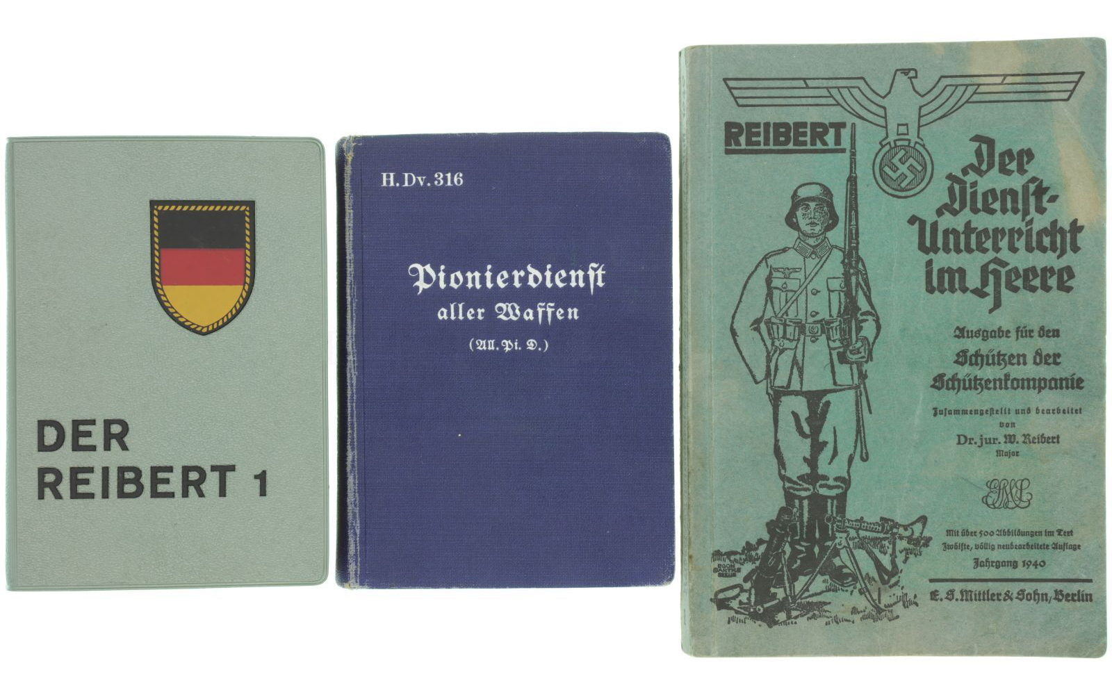 Konvolut von 3 Deutschen Heeresdienstvorschriften