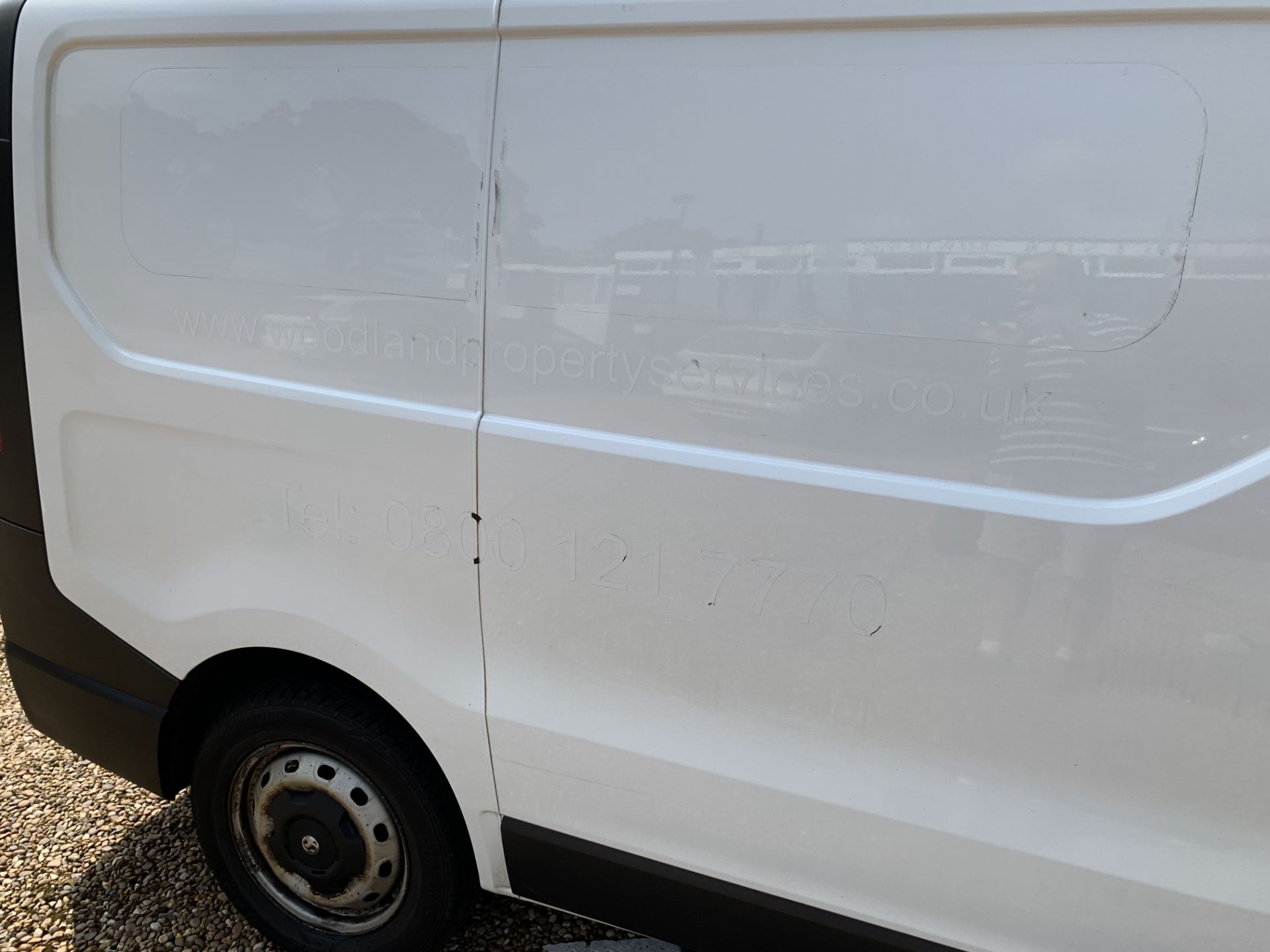 FL15 TKF VAUXHALL VIVARO 2700 CDTI - Image 7 of 17