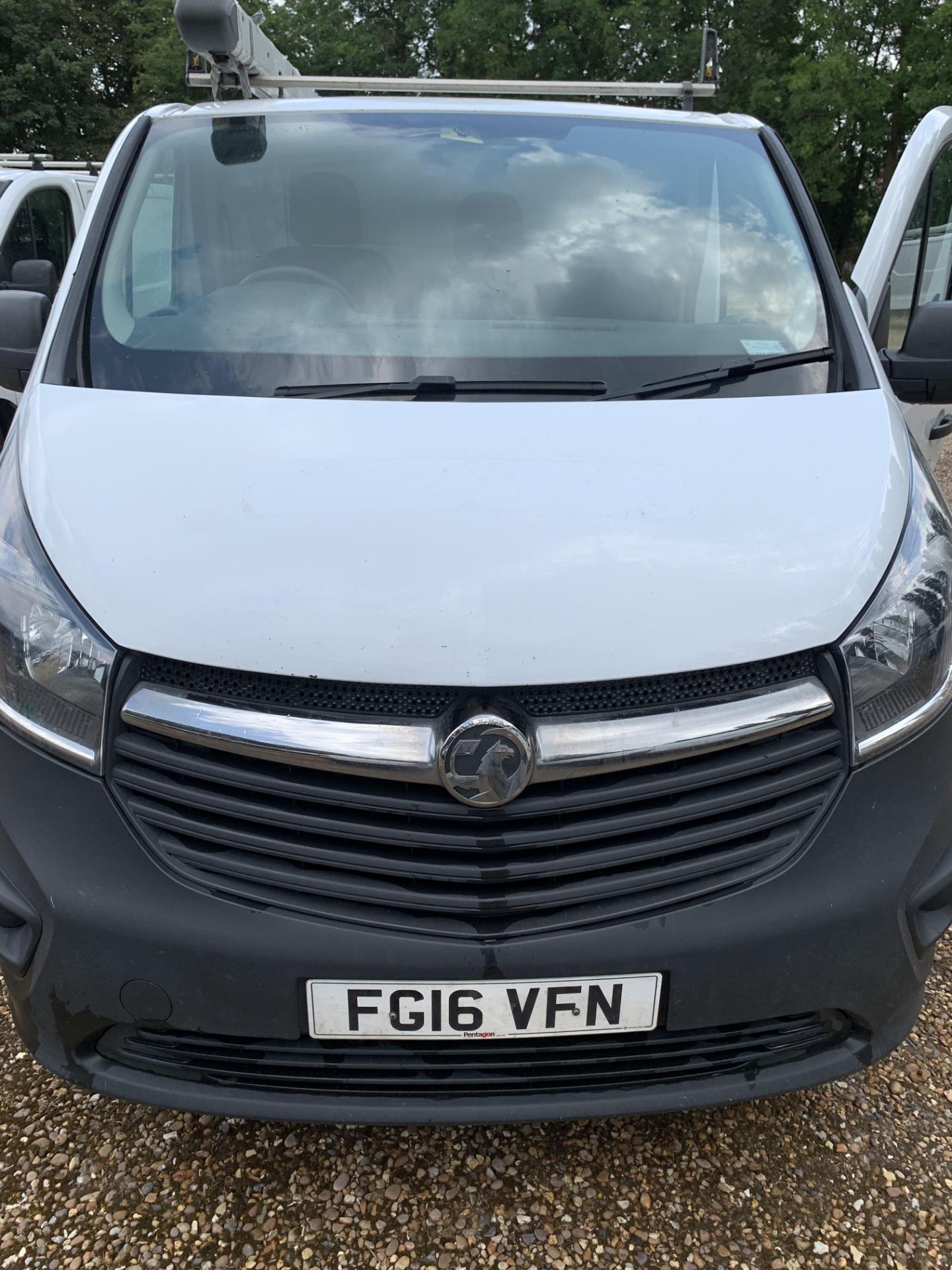 FG16 VFN VAUXHALL VIVARO 2700 CDTI