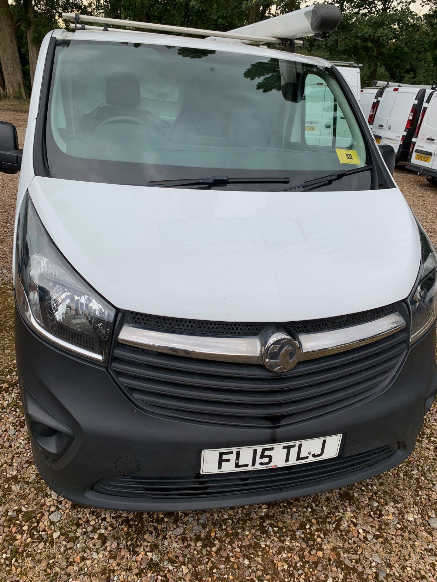 FL15 TLJ VAUXHALL VIVARO 2700 CDTI