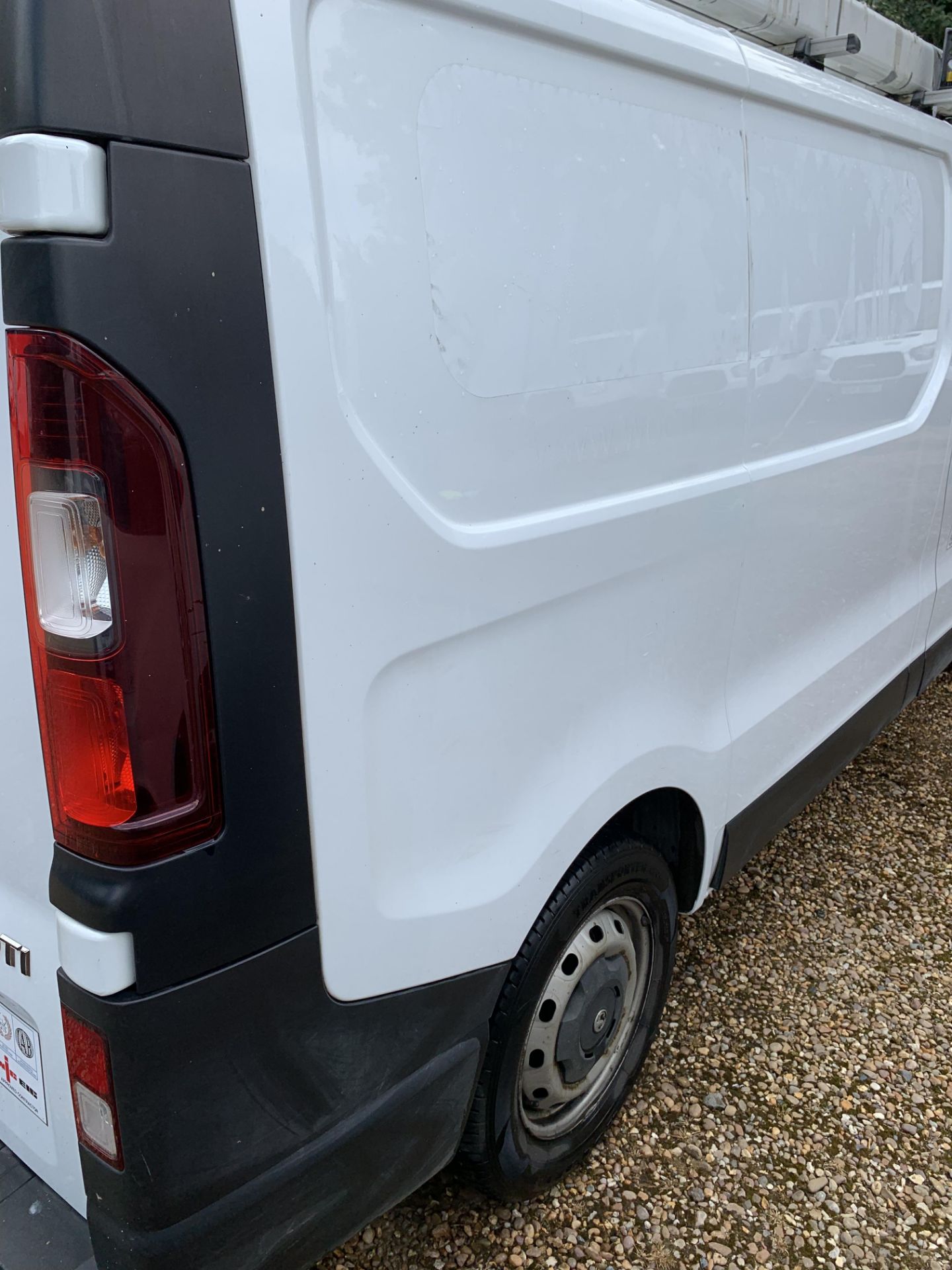 FG16 VFN VAUXHALL VIVARO 2700 CDTI - Image 5 of 16