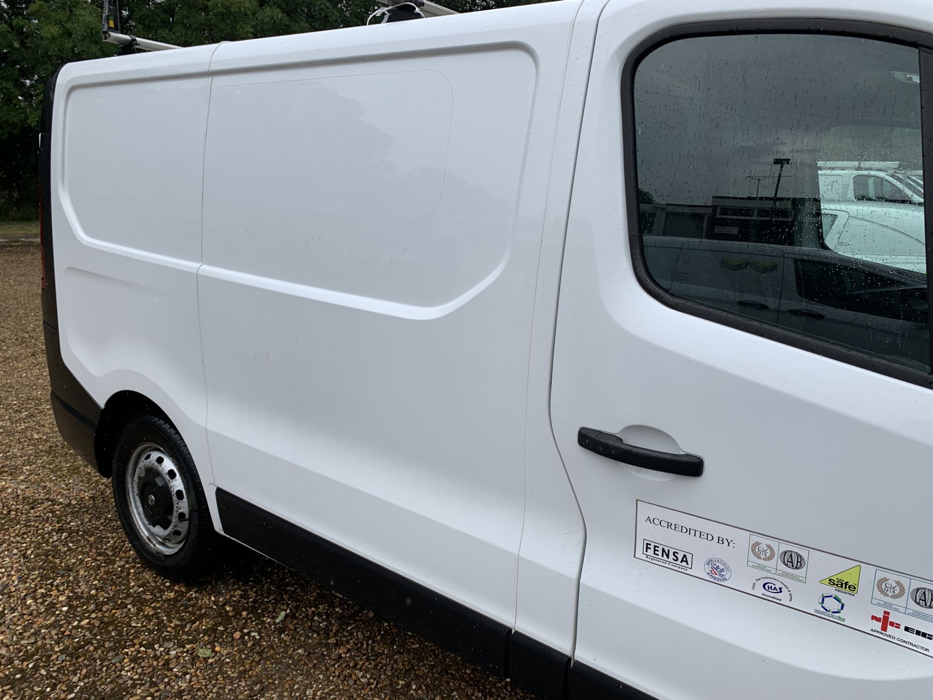 FG16 VFO VAUXHALL VIVARO 2700 CDTI - Image 4 of 17