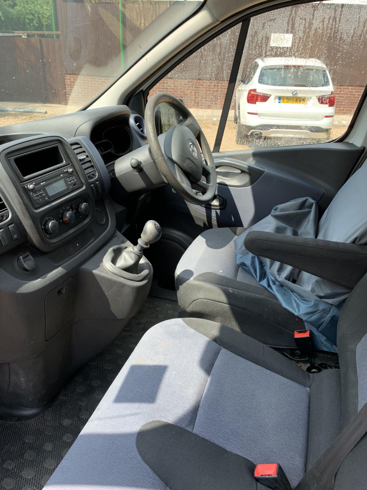 FL15 TTZ VAUXHALL VIVARO 2700 CDTI - Image 15 of 18