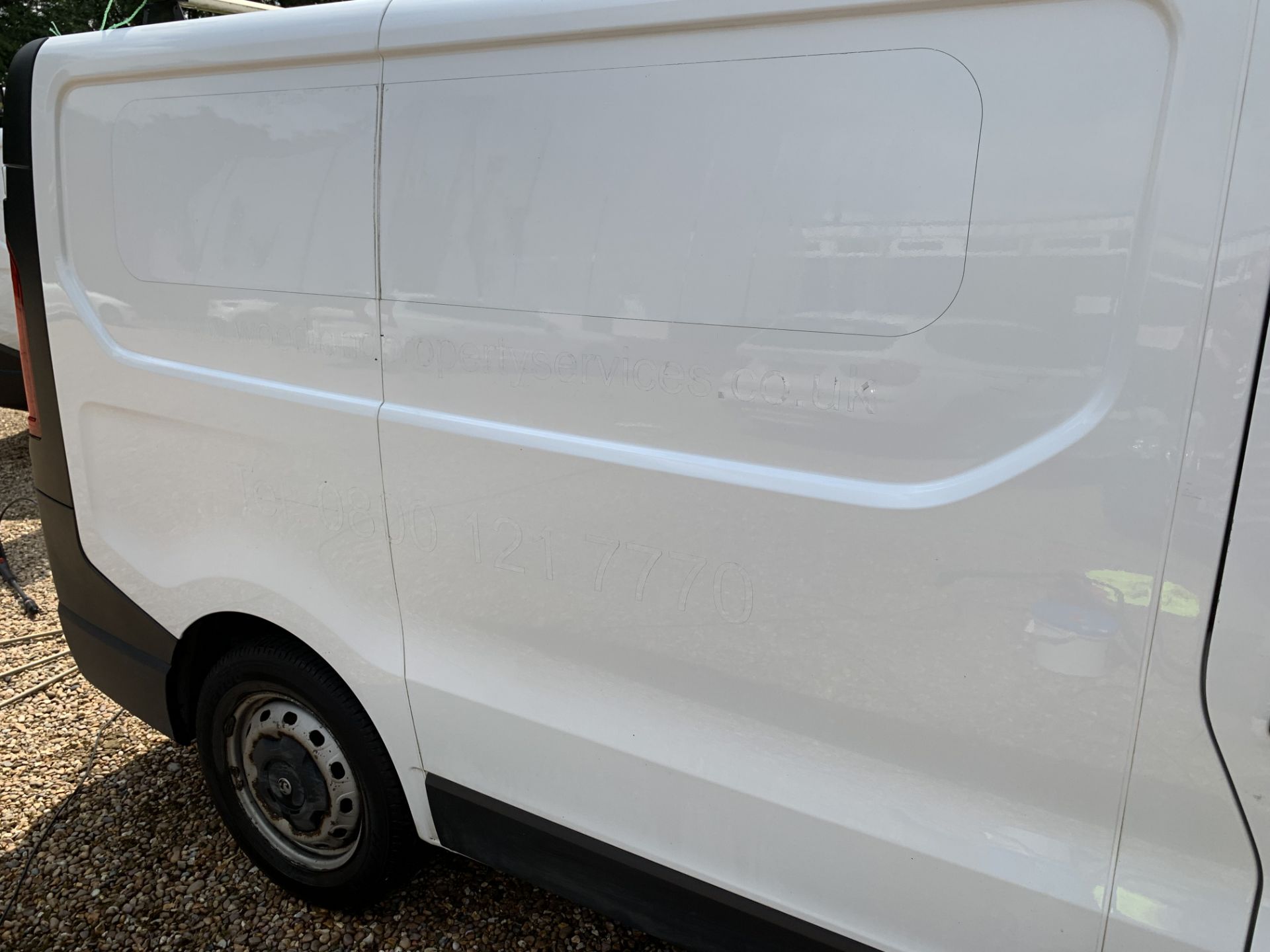 FL65 BEU VAUXHALL VIVARO 2700 CDTI - Image 5 of 15