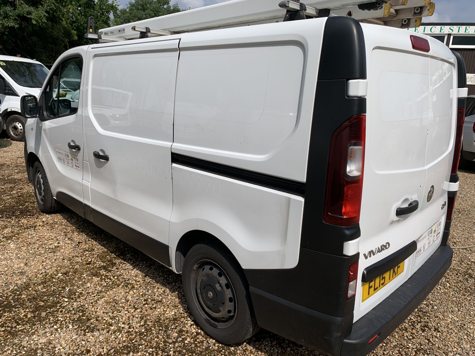 FL15 TKF VAUXHALL VIVARO 2700 CDTI - Image 13 of 17