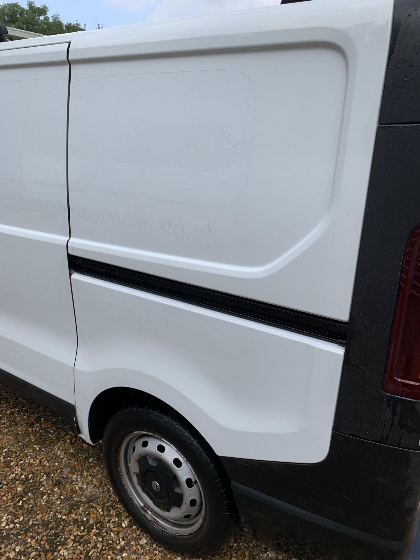 FG15 DWK VAUXHALL VIVARO 2700 CDTI - Image 11 of 18