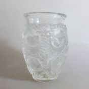 Lalique Vase "Bagatelle"