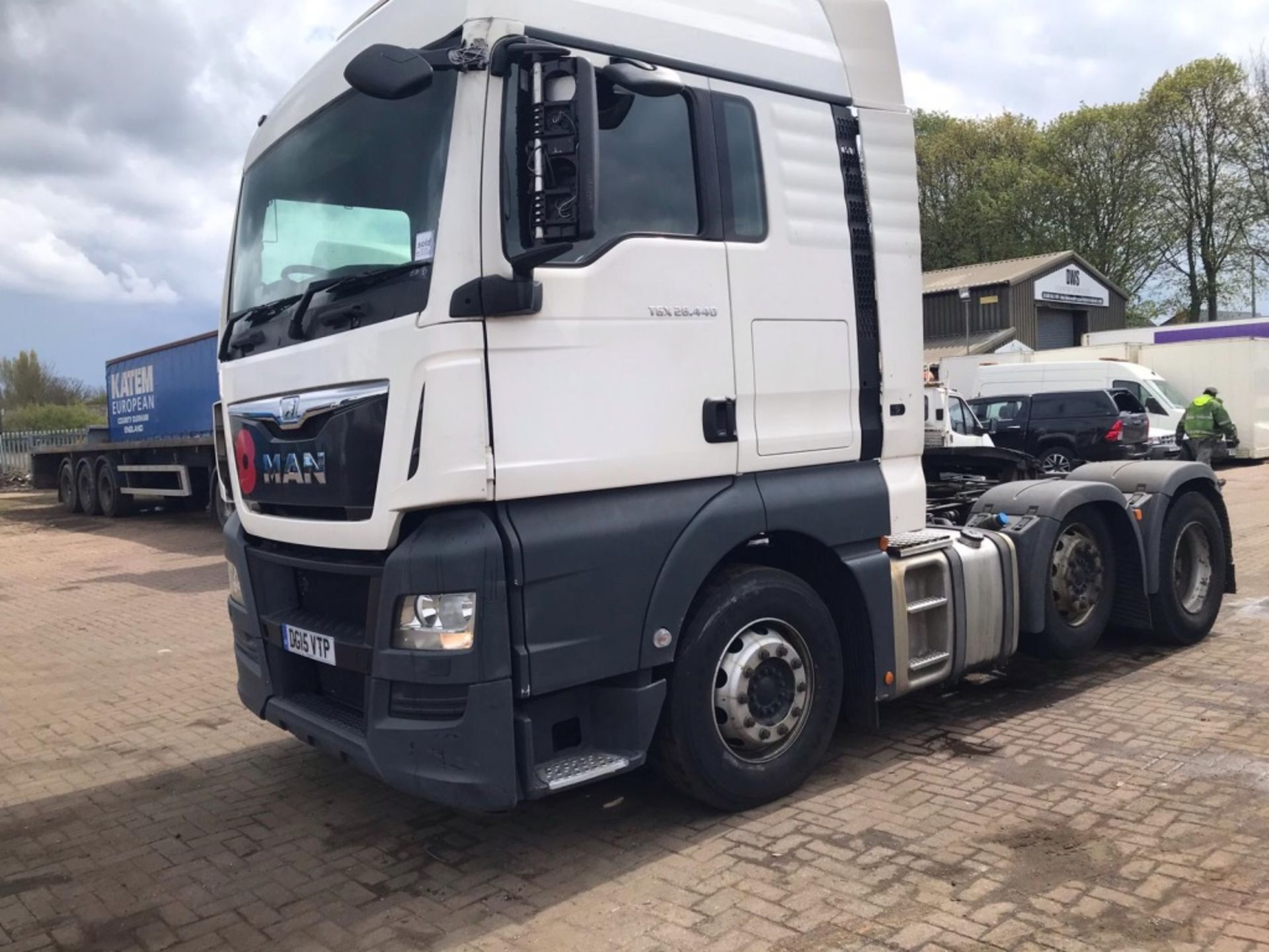 2015 MAN 26-440 artic Tractor Unit - Image 2 of 15