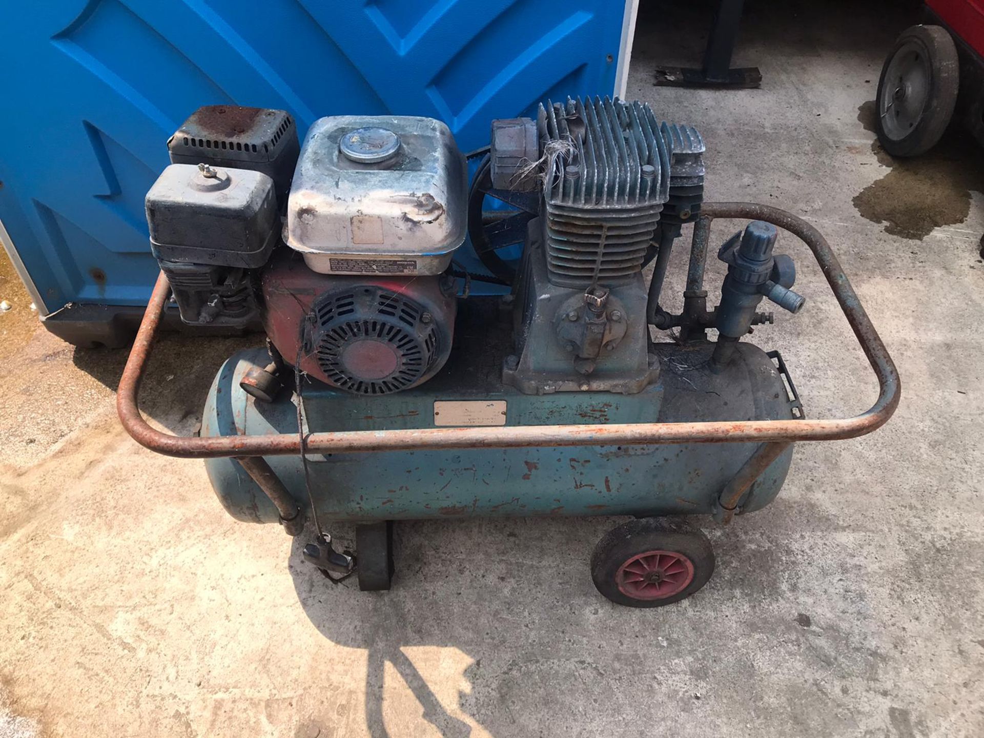 Mobile Air Compressor - Image 2 of 2