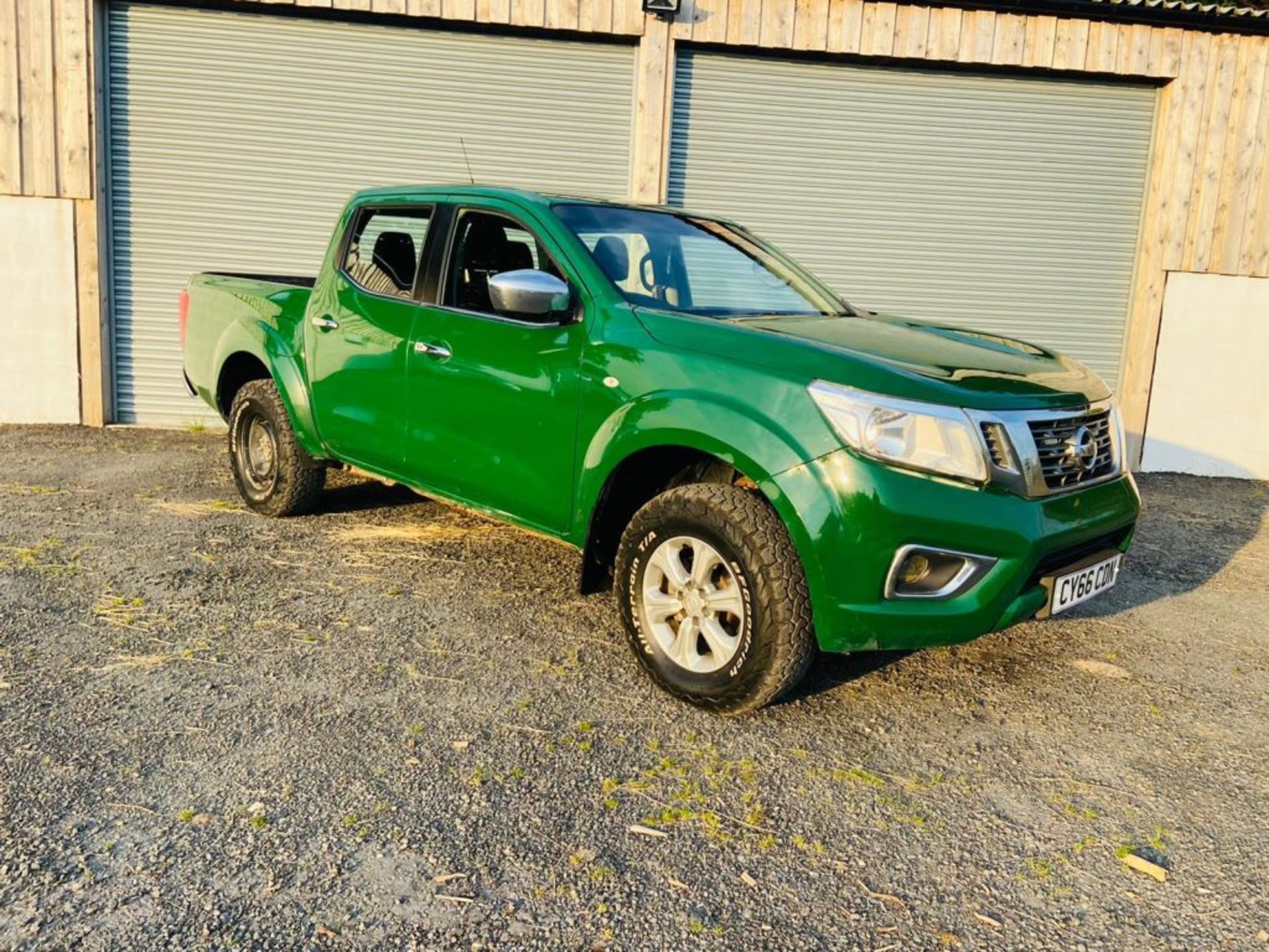 Nissan Navara Pickup - Image 3 of 7