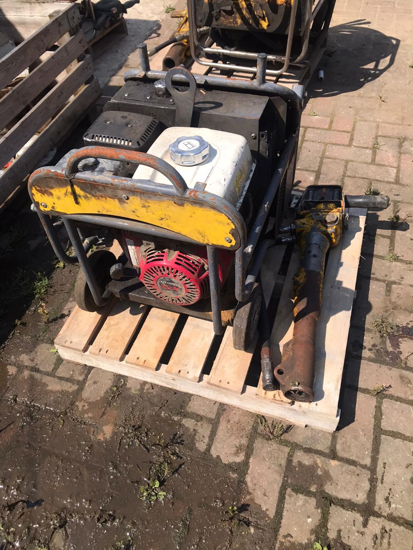 Atlas copco hydraulic Breaker Pack - Image 2 of 2