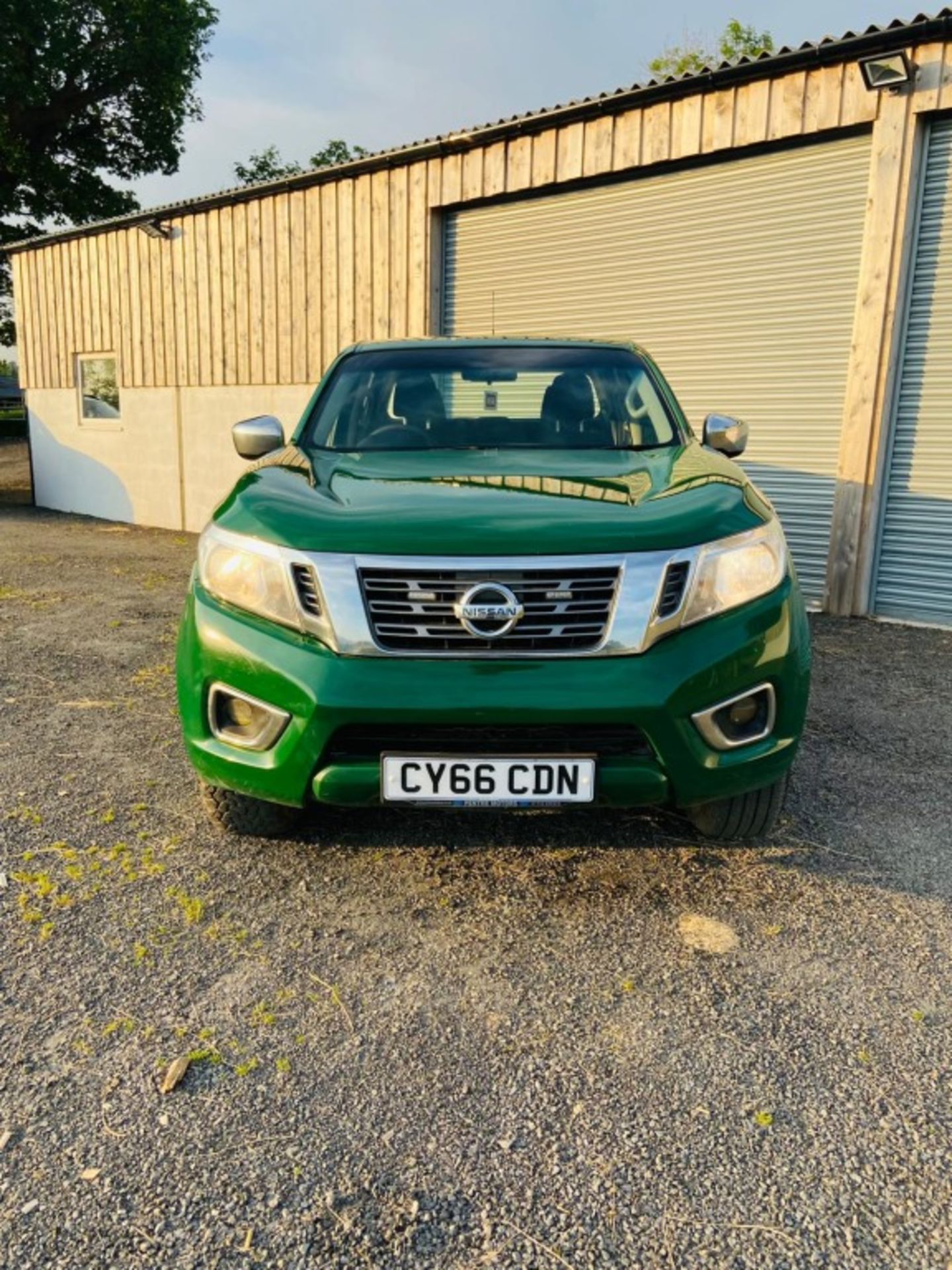 Nissan Navara Pickup - Image 2 of 7