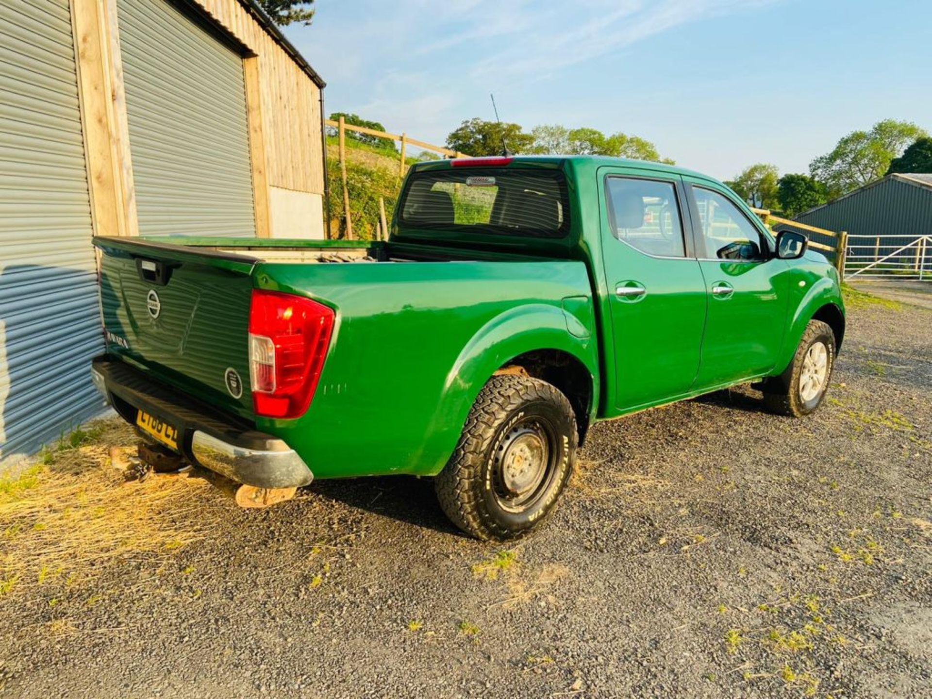 Nissan Navara Pickup - Image 4 of 7