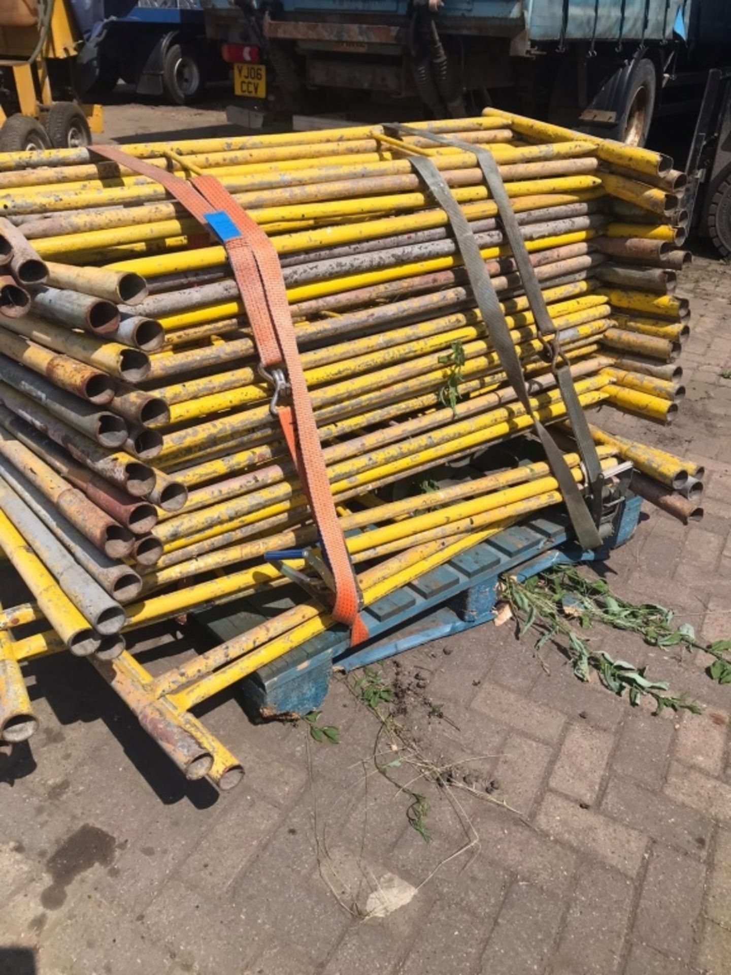 Large quantity of quick form Scaffolding - Image 10 of 12