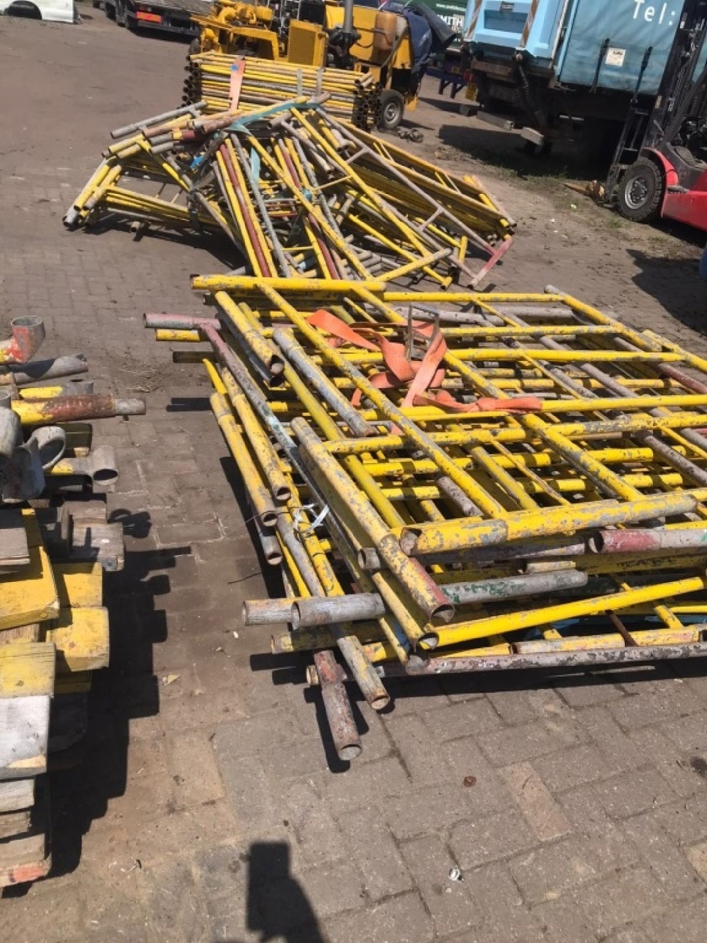 Large quantity of quick form Scaffolding - Image 2 of 12