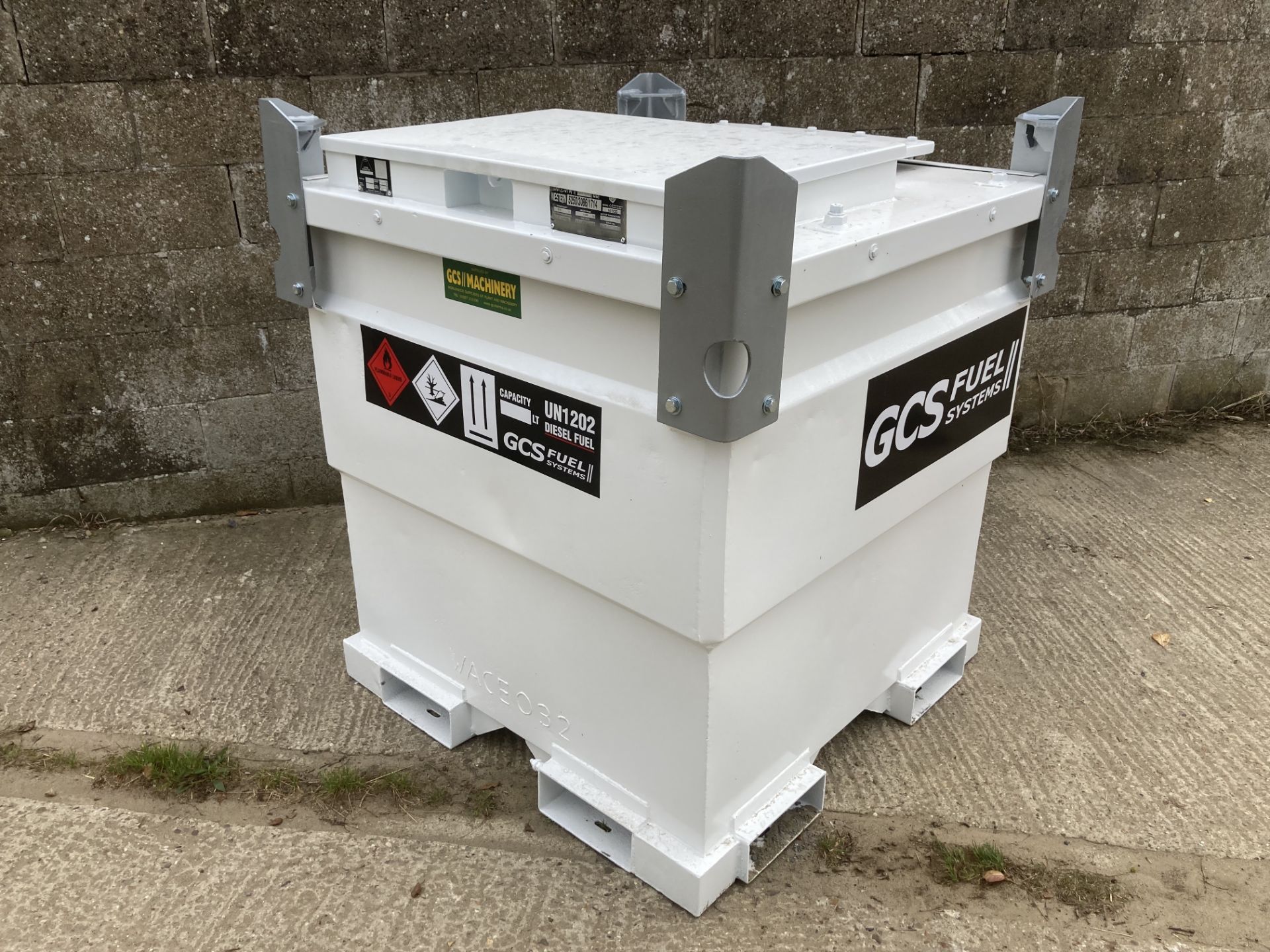 950 litre transcube tank