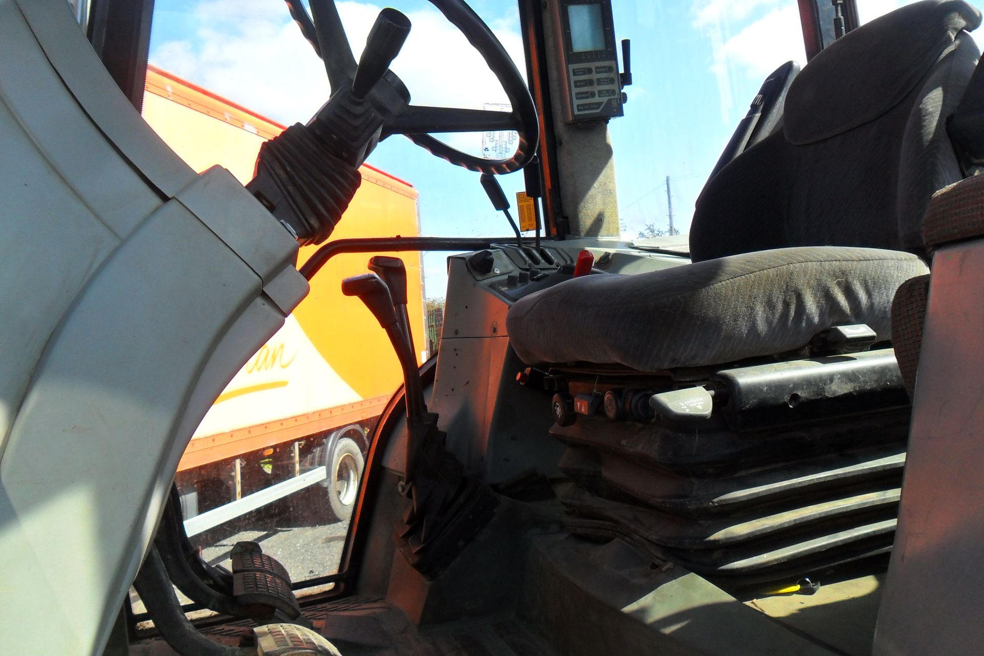 massey ferguson 6180 4x4 tractor - Image 9 of 12