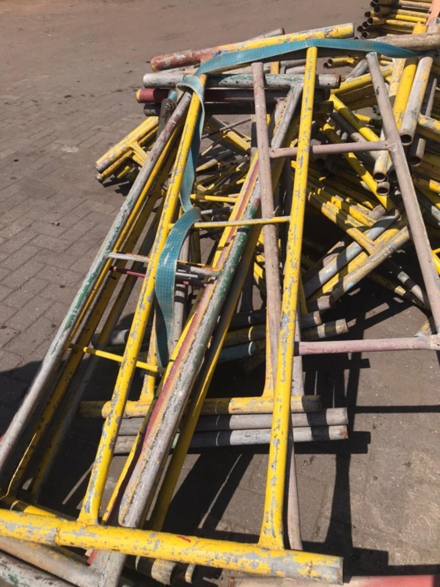 Large quantity of quick form Scaffolding - Image 9 of 12