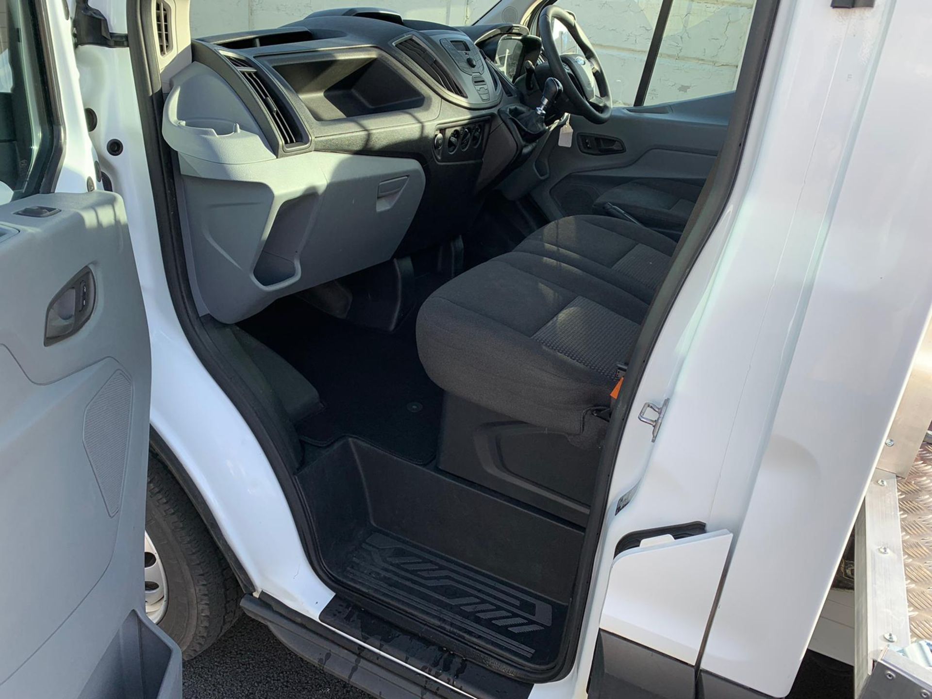Ford transit recovery truck 2019 - Image 8 of 10