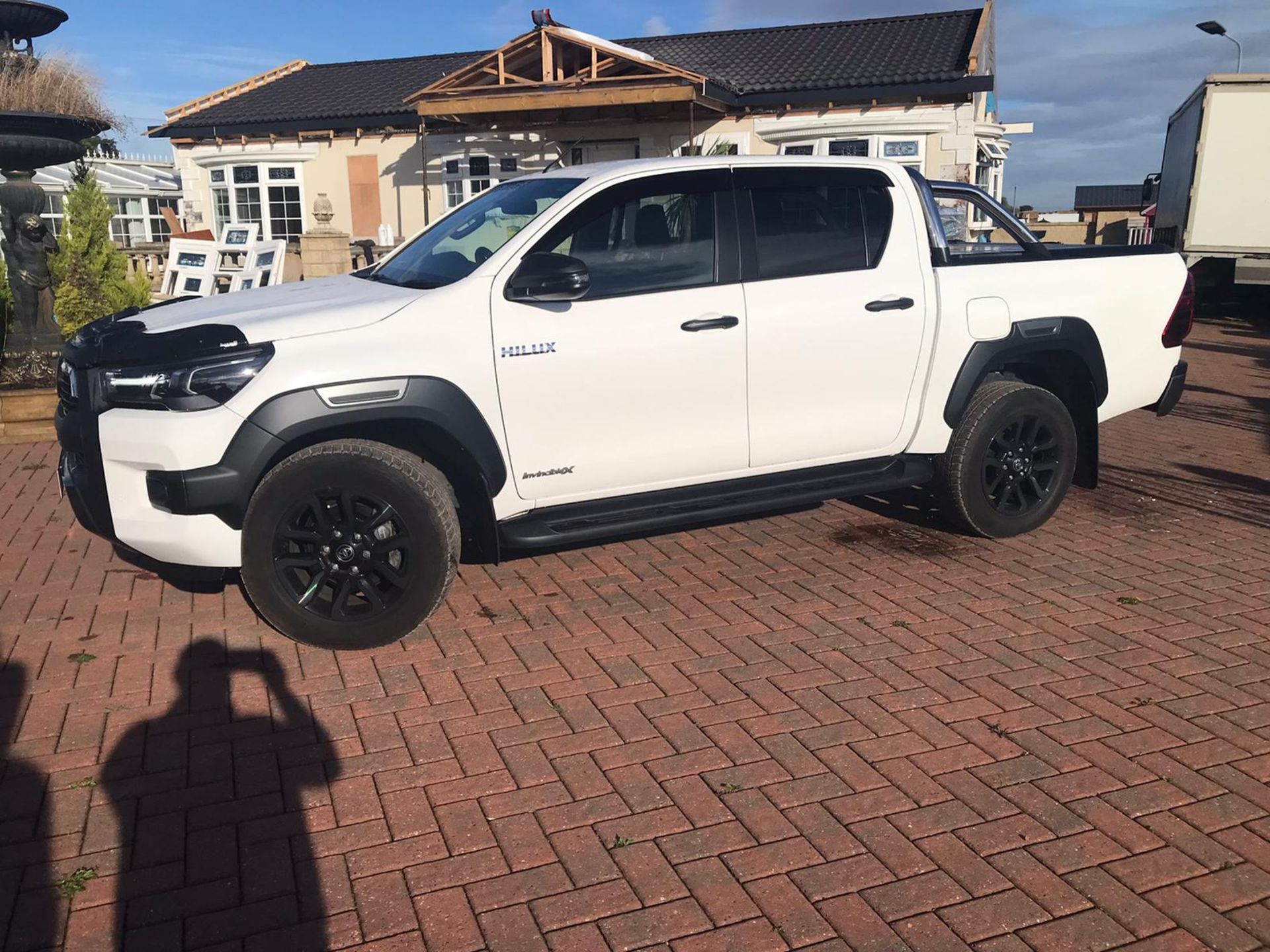 TOYOTA HILUX INVINCIB X