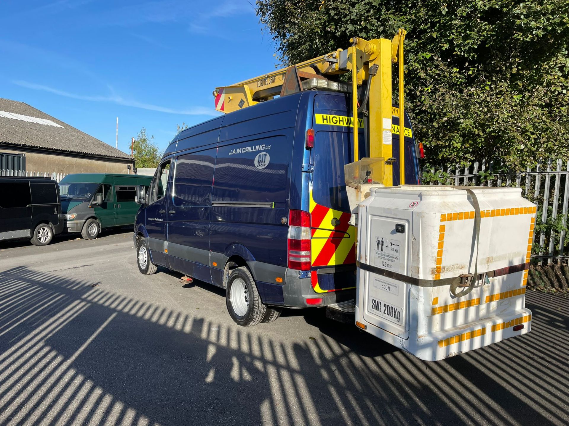 2009 mercedes sprinter cherry picker