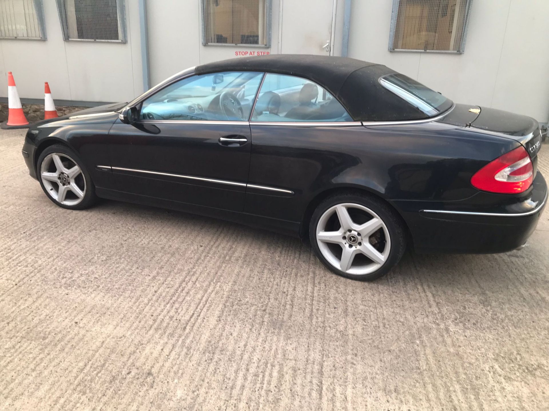 2003 Mercedes CLK320 convertible two door soft top convertible