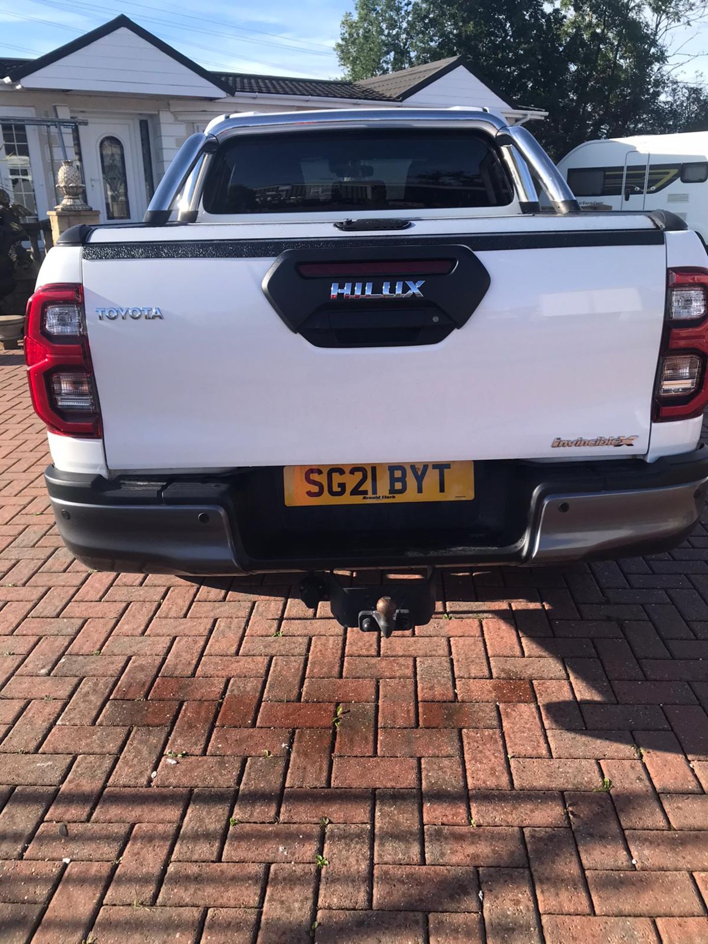 TOYOTA HILUX INVINCIB X - Image 14 of 20