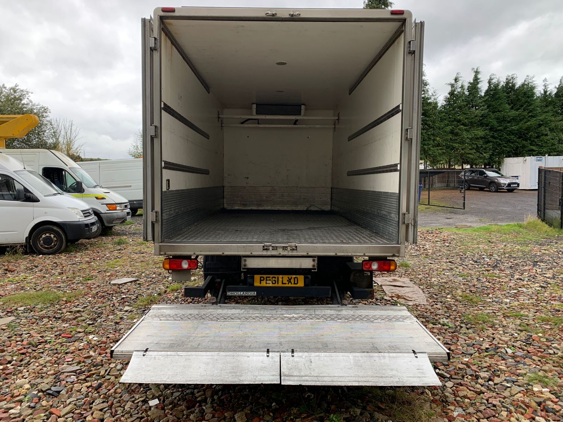 mitsubishi canter fuso frezzer truck 2011 61 reg - Image 13 of 15