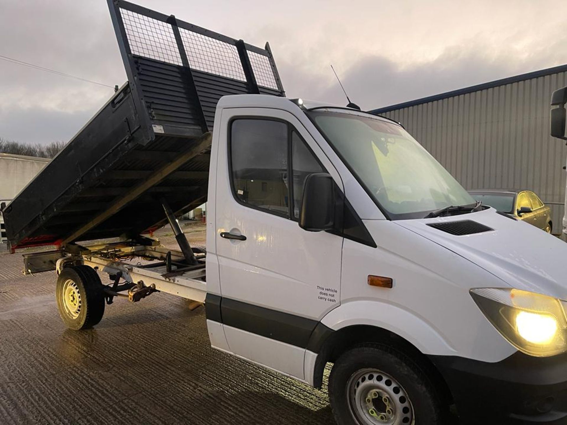 2015 65 reg Mercedes tipper 313cdi - Image 4 of 6