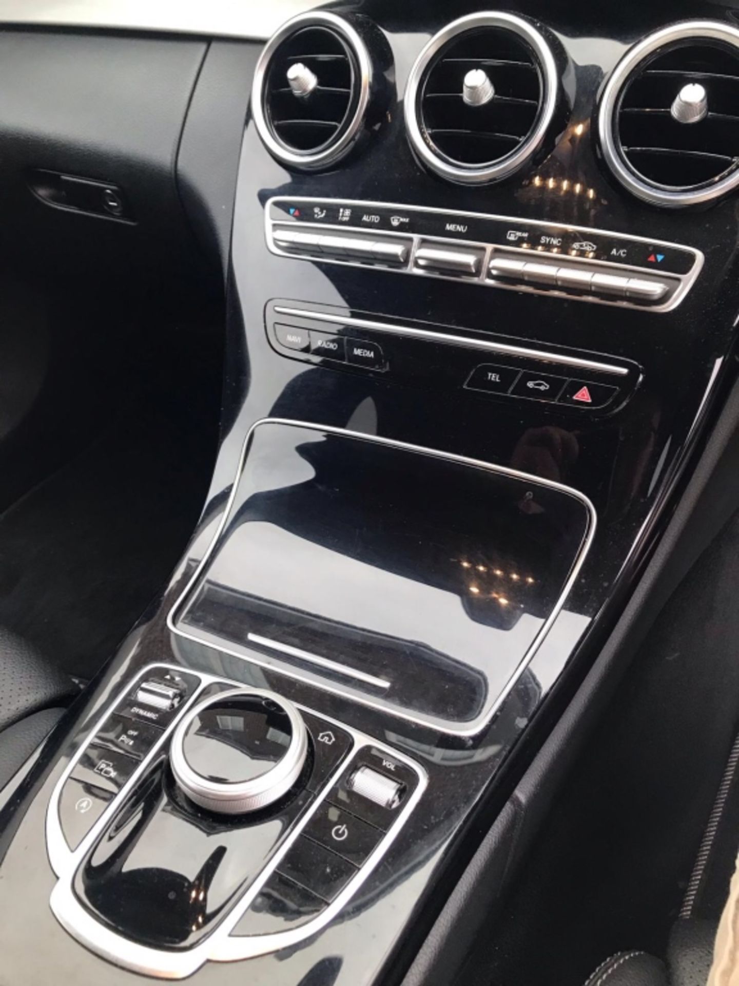 2019 MERCEDES C CLASS - Image 11 of 18