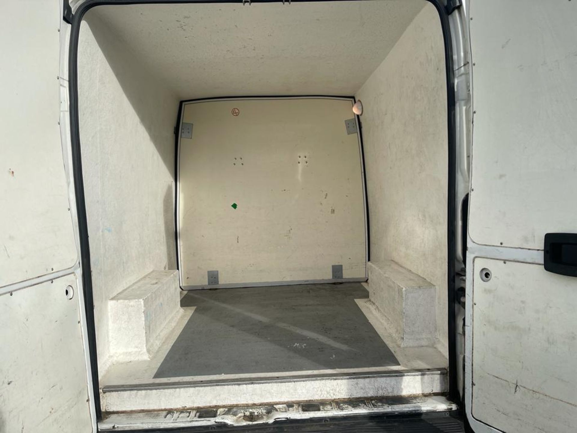 2012 Citroen relay fridge frezzer van - Image 6 of 12