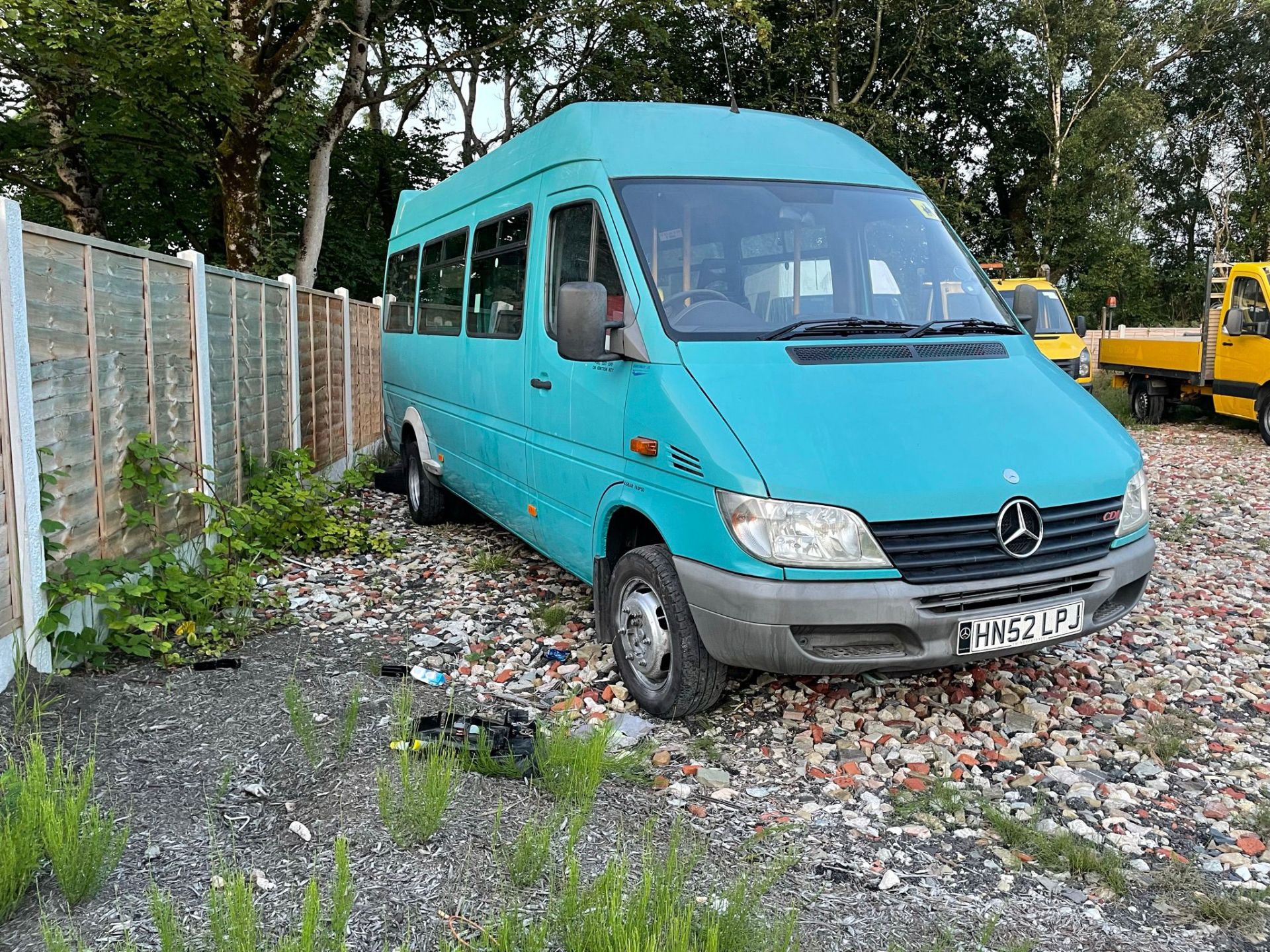 2002 Mercedes sprinter minibus - Image 2 of 6