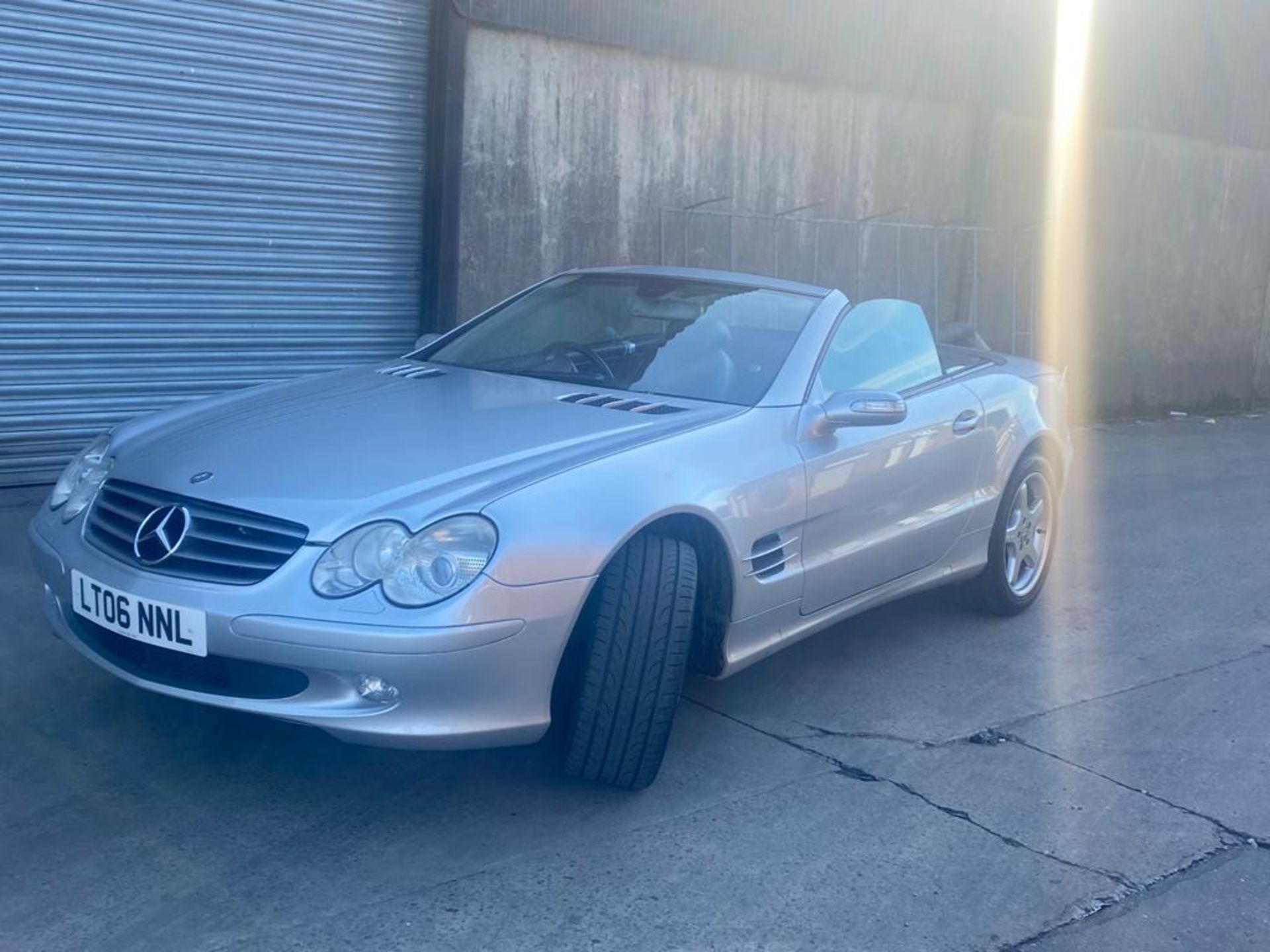 MERCEDES CONVERTIBLE 350 SL 2006 - Image 16 of 16