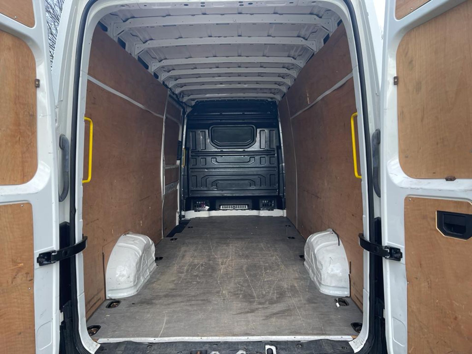 2017 Volkswagen crafter cr35 stran line van - Image 12 of 12