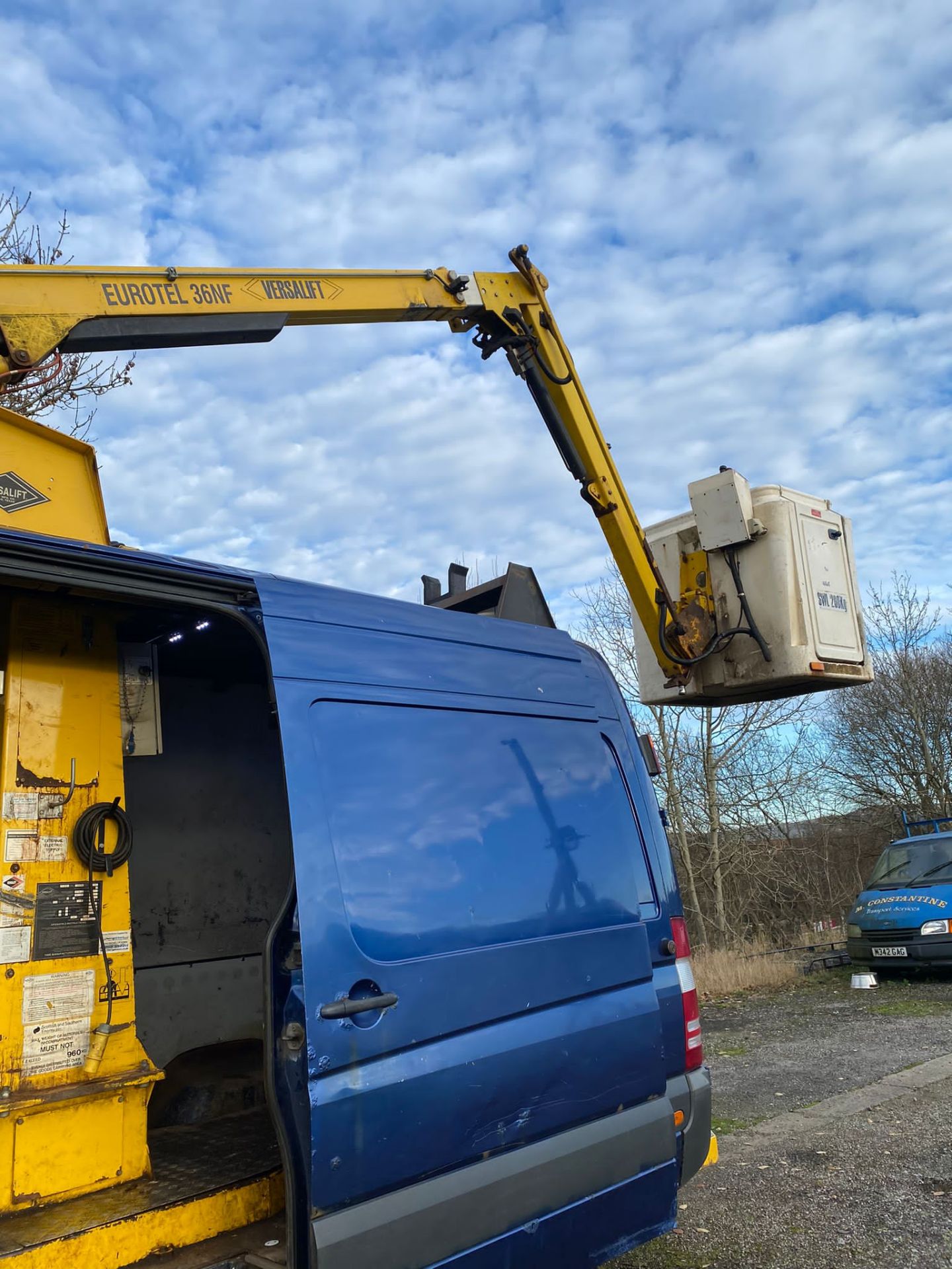 2009 Mercedes benz sprinter versalift cherry picker - Image 5 of 11