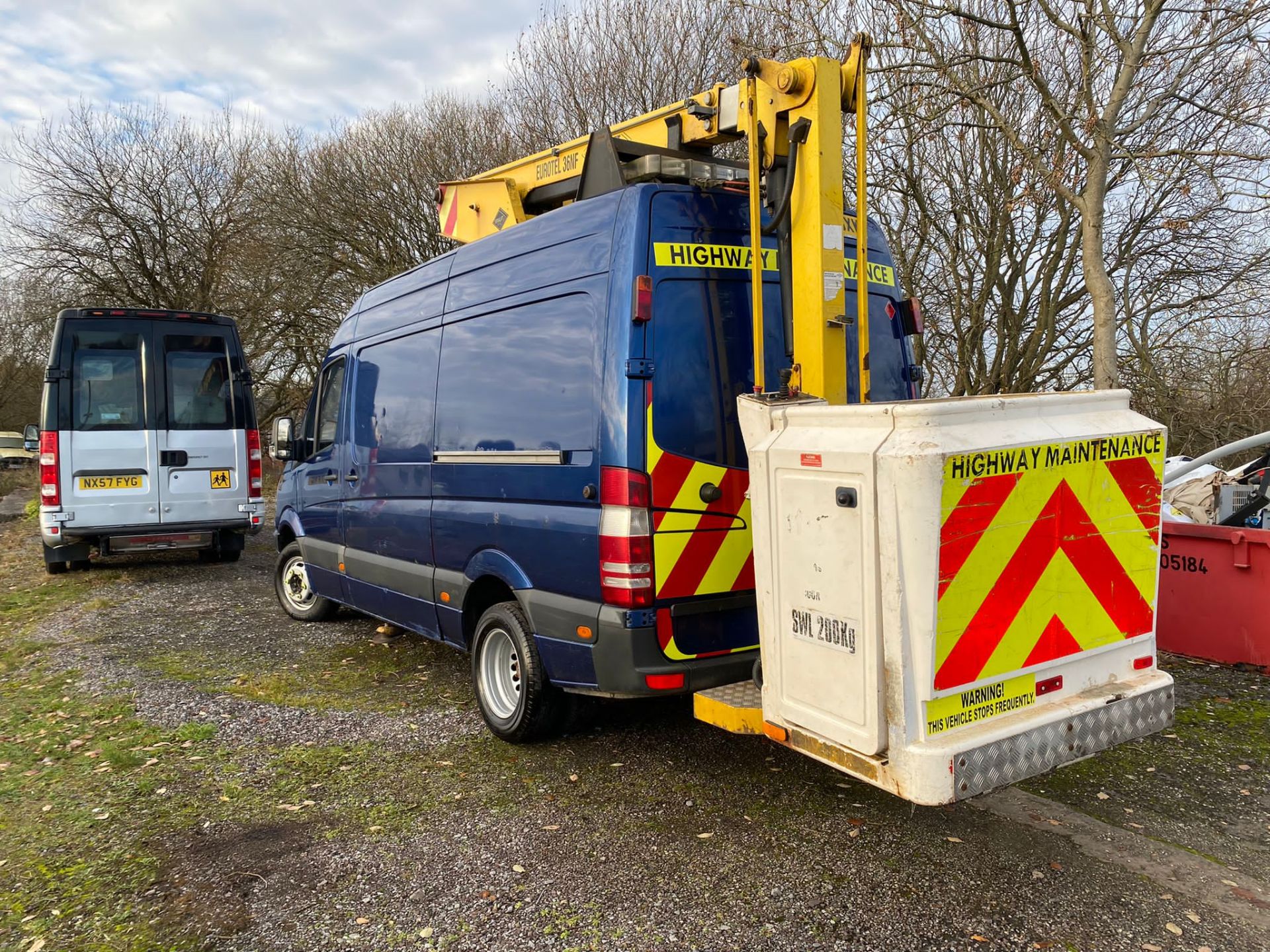 2009 Mercedes benz sprinter versalift cherry picker - Image 2 of 11