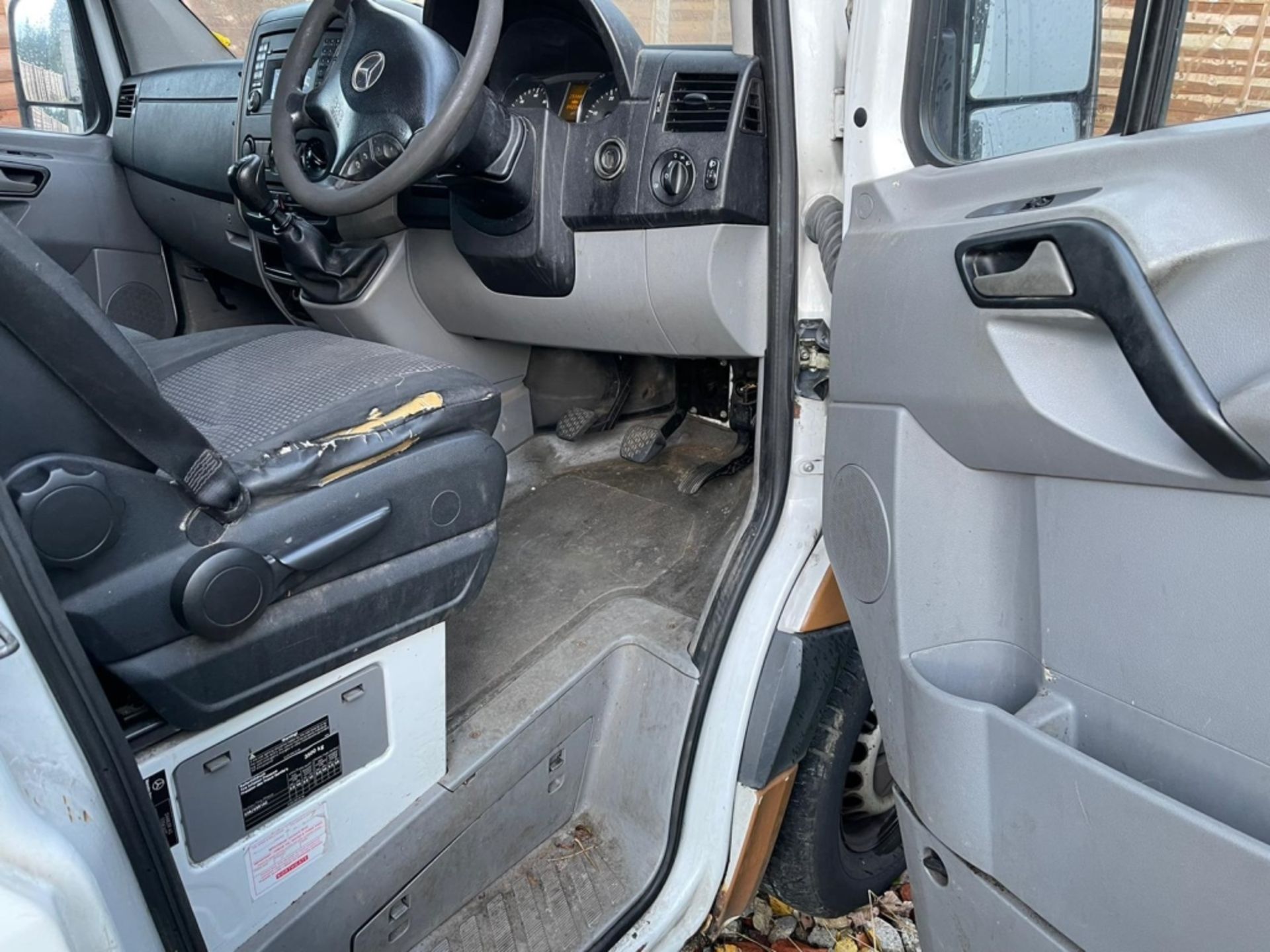 2010 MERCEDS SPRINTER - Image 7 of 8