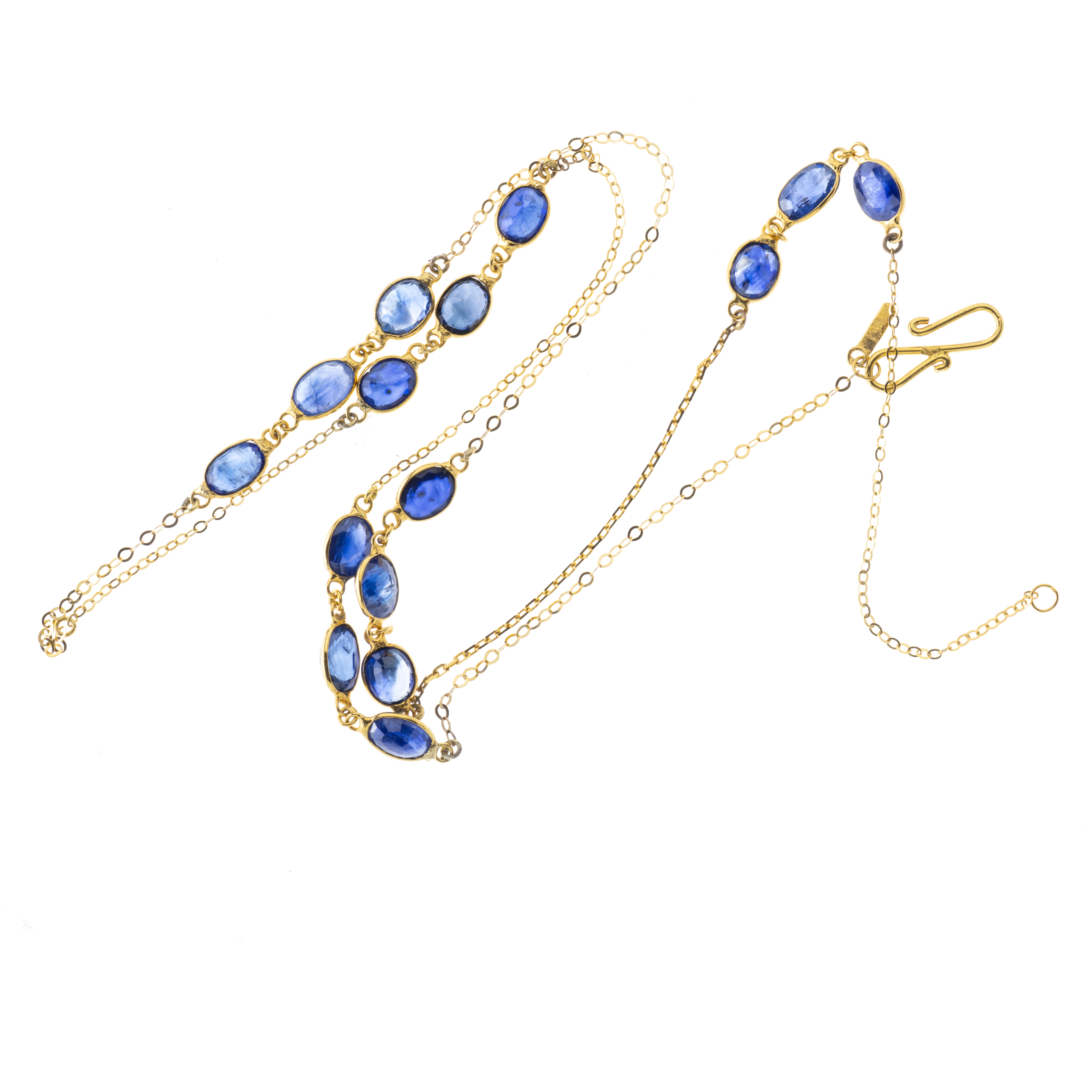 A 18ct gold sapphire necklace - Image 2 of 2