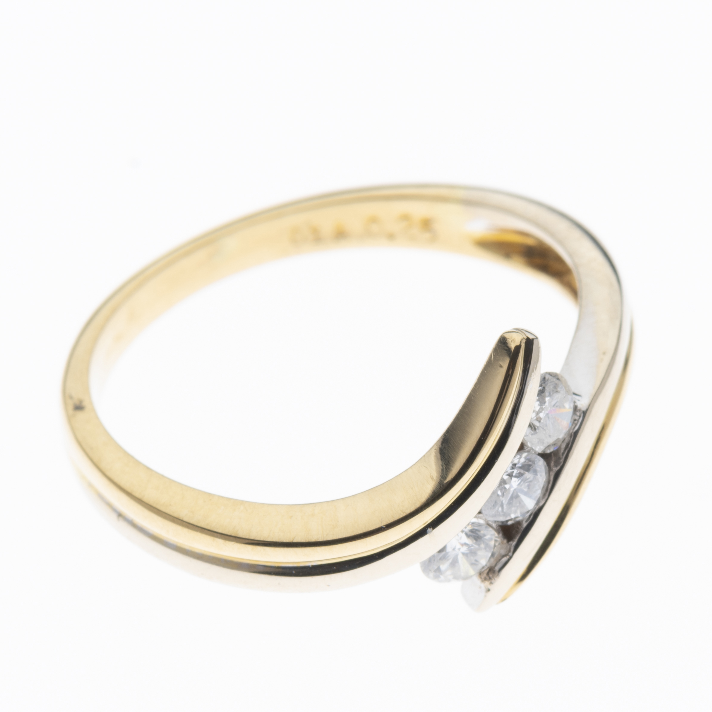 An 18ct gold diamond three-stone ring - Image 3 of 3