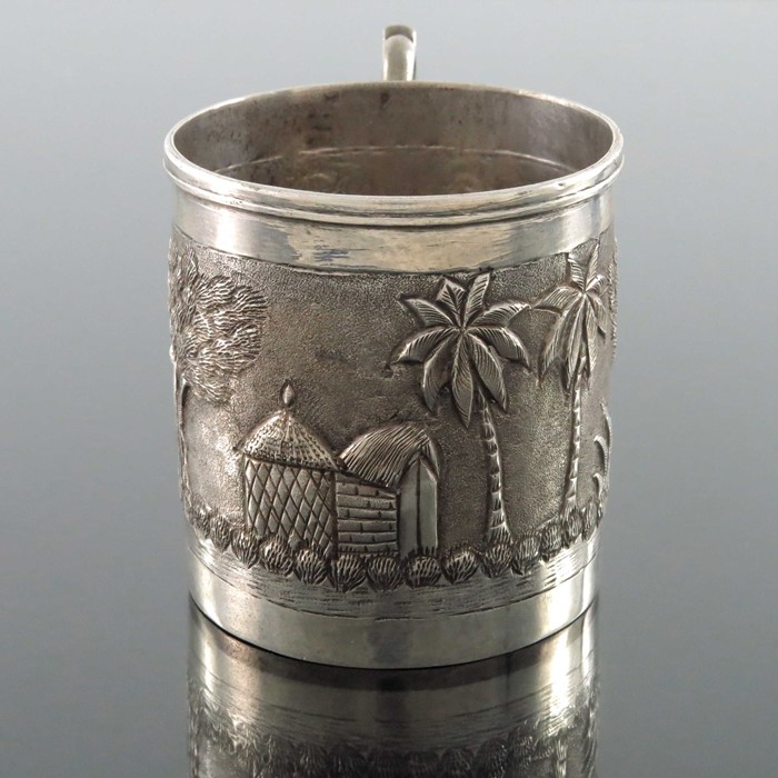 An Indian white metal mug, late 19th century - Image 2 of 5