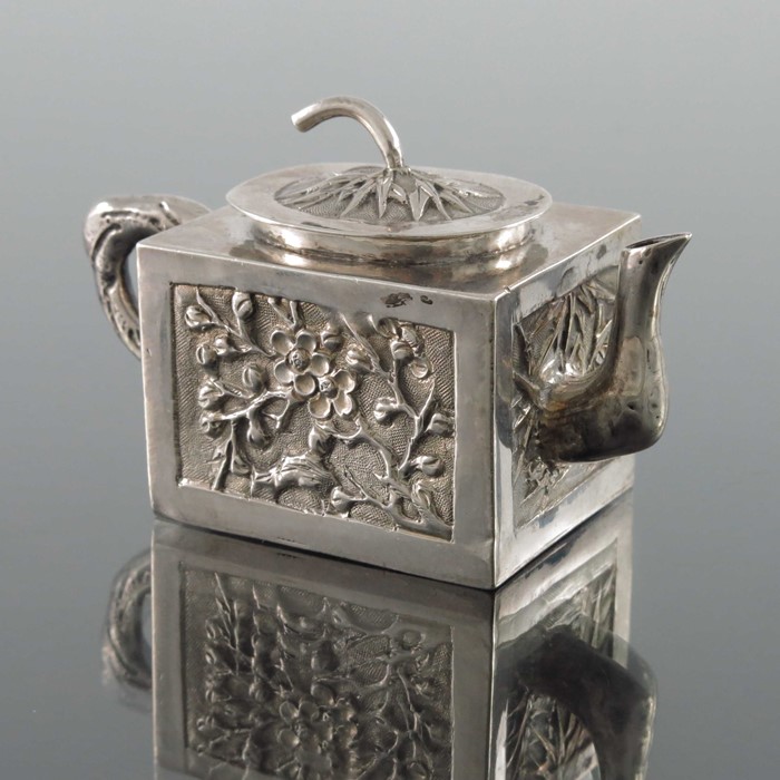 A Chinese export miniature silver teapot, Wing Fat, circa 1900 - Image 2 of 5