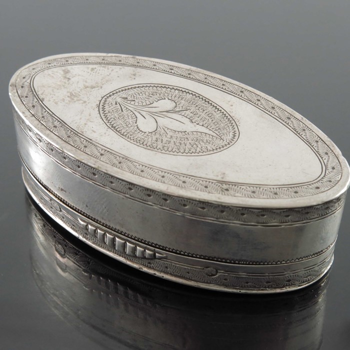A Napoleonic French Provincial silver snuff box, AM, Strasbourg circa 1810 - Image 4 of 4
