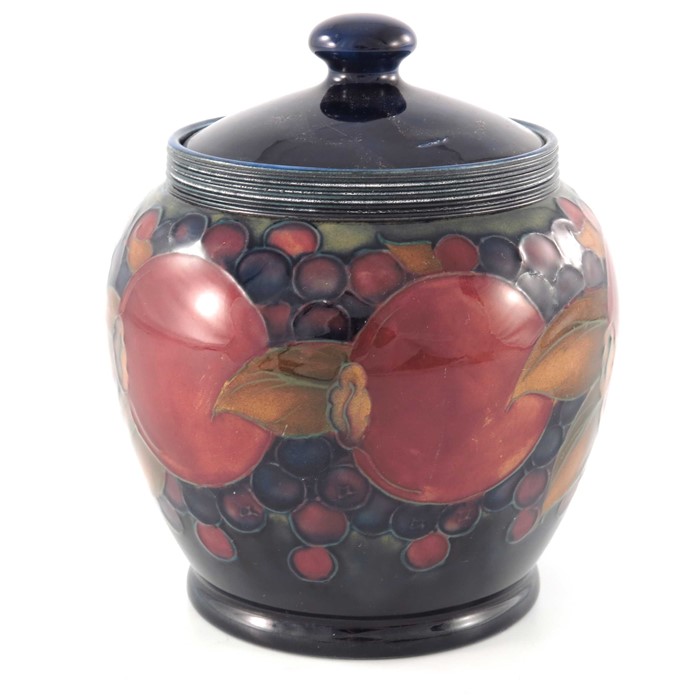 William Moorcroft, a Pomegranate pot and cover - Image 4 of 6