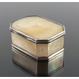 A Continental silver and mother of pearl snuff box