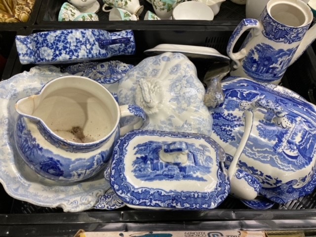 Quanity of blue and white pottery ware